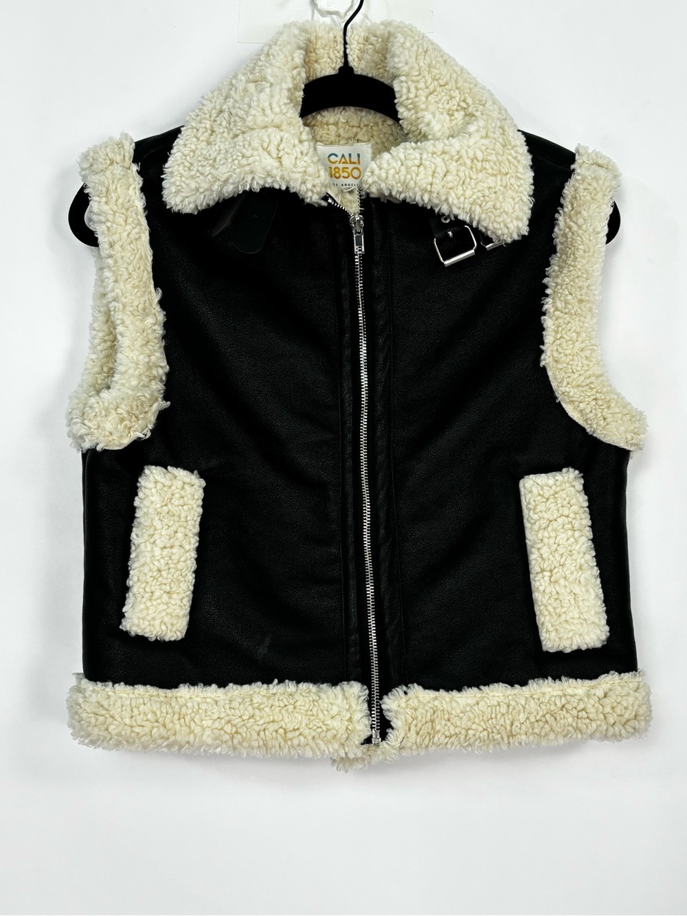 Cali 1850 Black Faux Leather Vest with Cream Sherpa Lining Buckles Sz XS